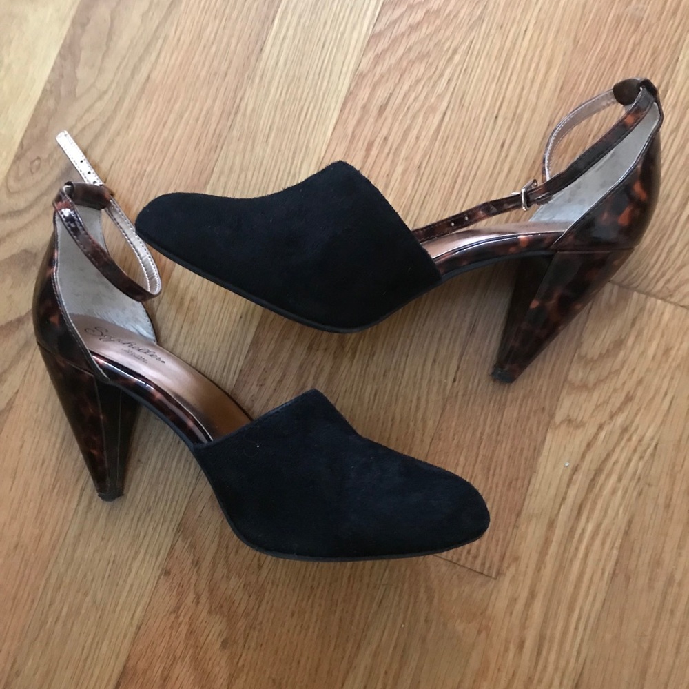 Seychelles black and “tortoise shell” heel